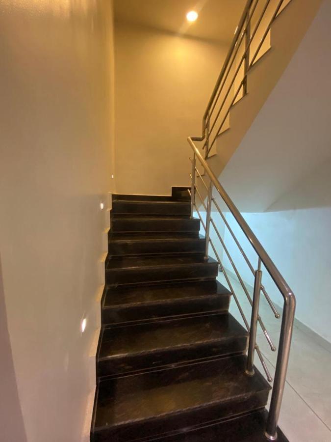 Hotel Raghupati Ayodhya Exterior photo