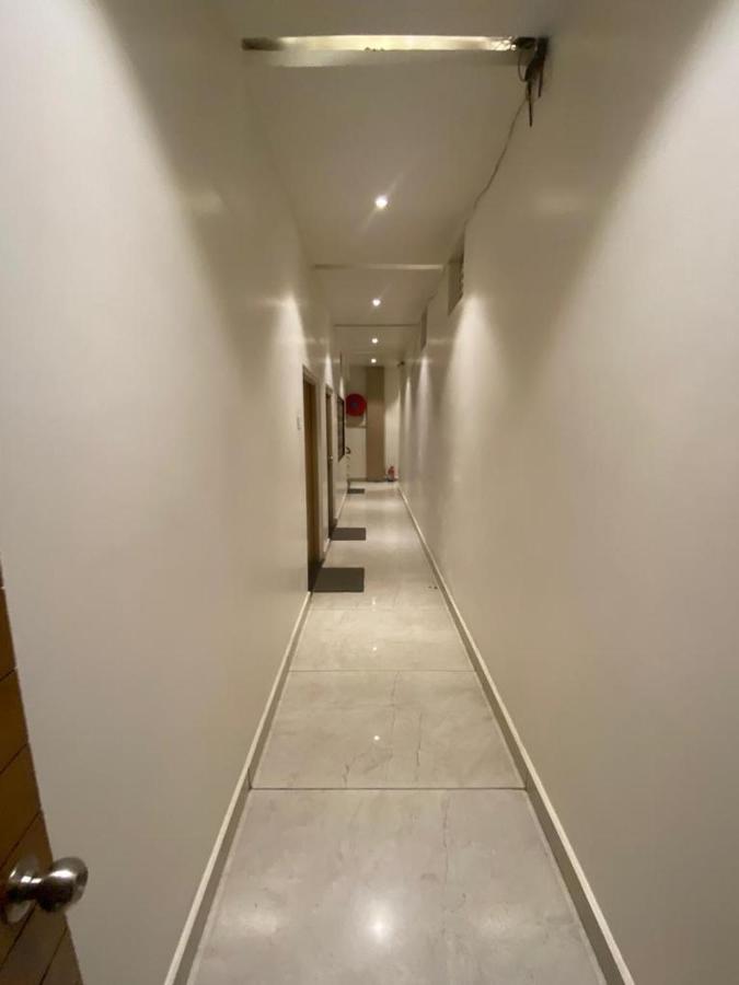 Hotel Raghupati Ayodhya Exterior photo